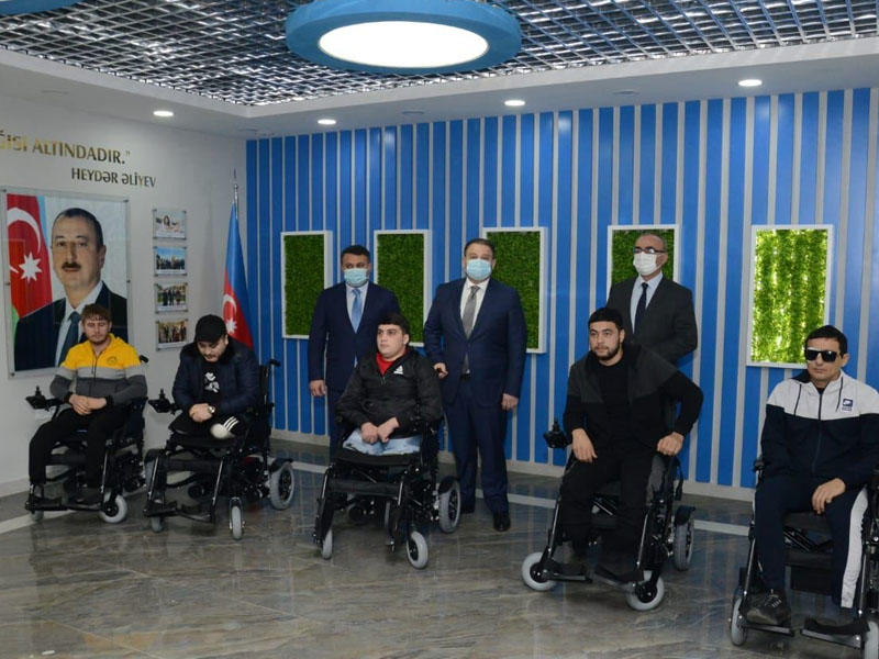 Qazilərə mühərrikli təkərli oturacaqlar verilir - FOTO