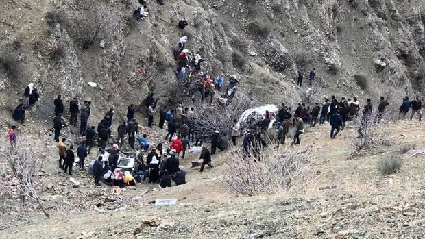 В Индии автобус упал в ущелье, есть погибшие