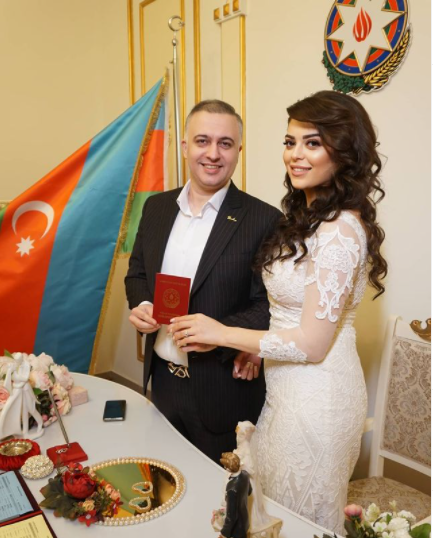 İkinci dəfə evlənən Hüseyn: 