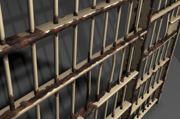 Tanınmış vəkil məhkəmə zalında həbs edildi