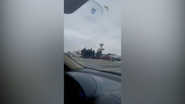 Lökbatan yolunda iki avtomobil toqquşdu - VİDEO