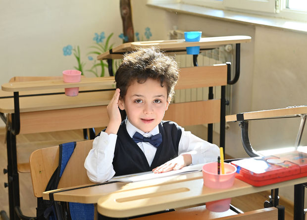 Birinci sinfə şagird qəbulunun vaxtı AÇIQLANDI