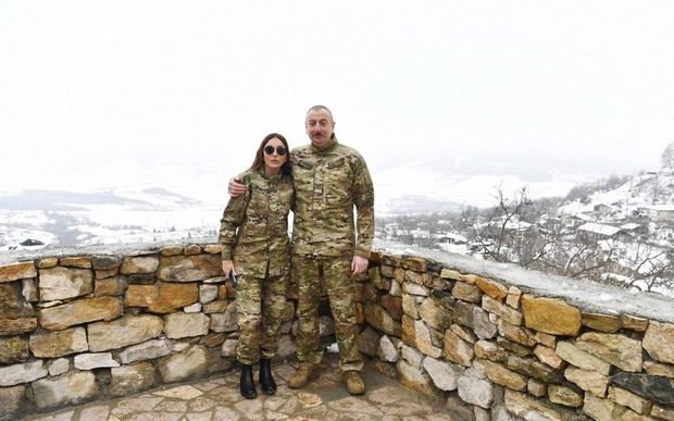 İlham Əliyev: “Ordumuz Daşaltı kəndindən sıldırım qayaları fəth edərək Şuşaya daxil olub” - VİDEO