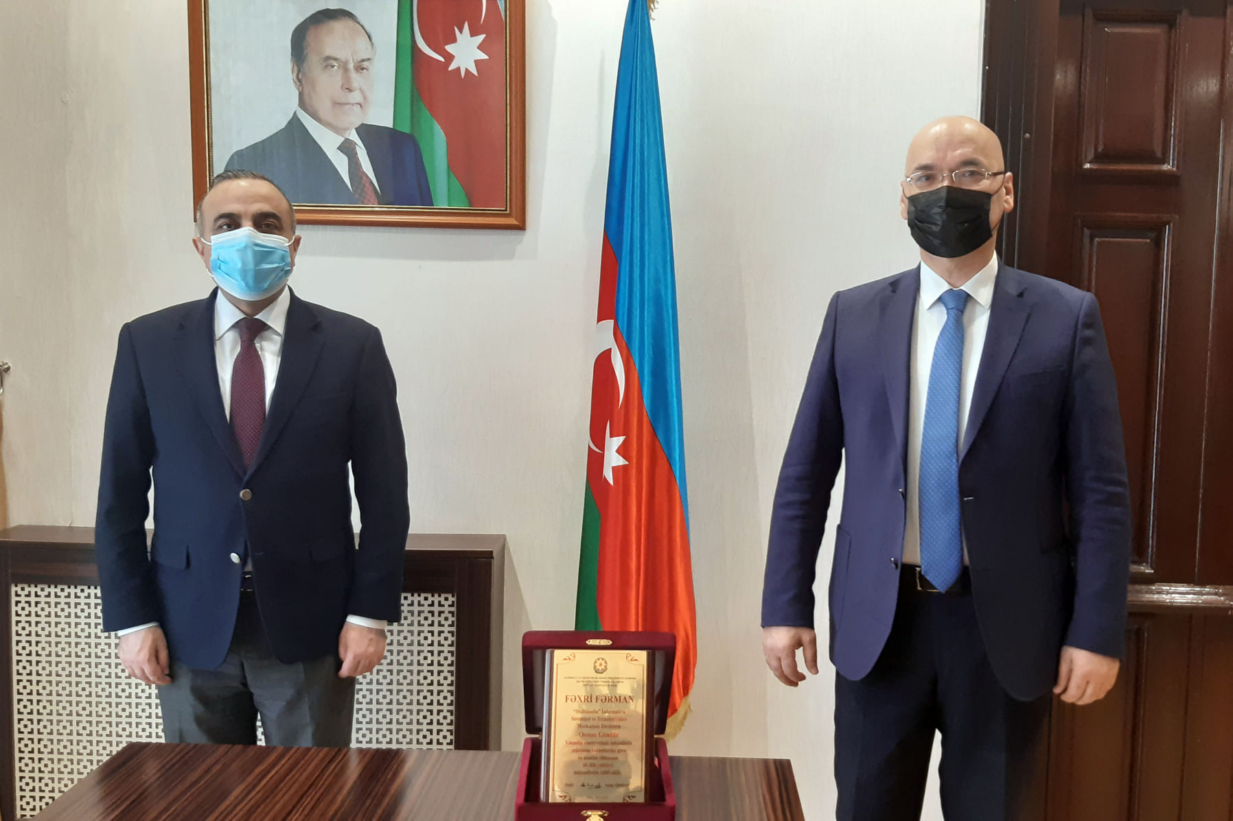 Azay Quliyev Osman Gunduzü təltif edib – FOTOLAR