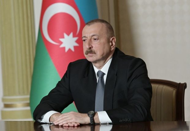 Prezident: “İndi bilinir ki, o pullar keçmiş rəhbərliyin cibinə gedirdi”