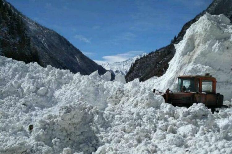 Dağıstanda güclü qar uçqunu: 9 yaşayış məntəqəsi ilə əlaqə kəsilib
