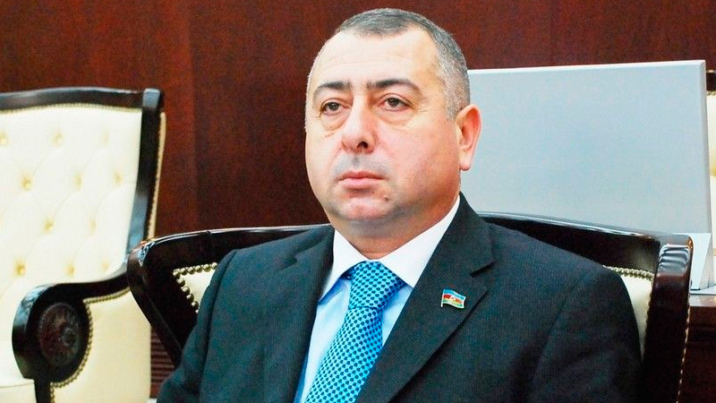 Rafael Cəbrayılov “211”lə başlayan nömrəsini satışa çıxardı - FOTO