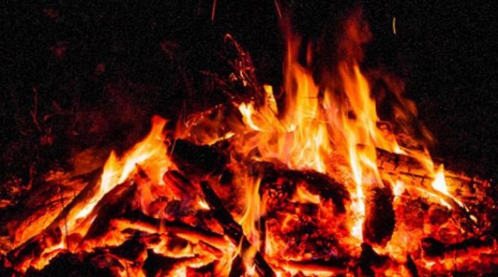 Bakıda bayram tonqalında yanan kişi xəstəxanada ölüb