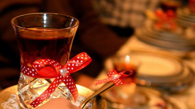 Azərbaycanda ŞOK: Gənc özündən 23 yaş böyük qadına ELÇİ DÜŞDÜ - FOTO