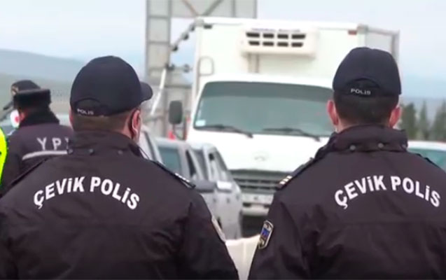 Polisin azyaşlı uşağın yanında atasını zorla maşına mindirməsi haqda - DİN-dən açıqlama