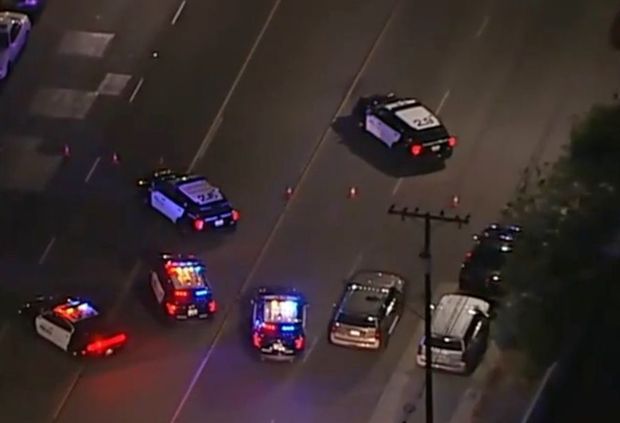 ABŞ-da ticarət mərkəzində atışma: Dörd nəfər öldürüldü - VİDEO