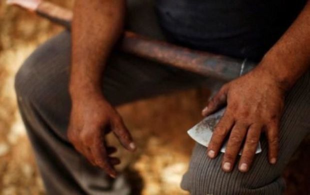 Bakıda qadın baltalandı: Ögey qızı və kürəkəni saxlanıldı