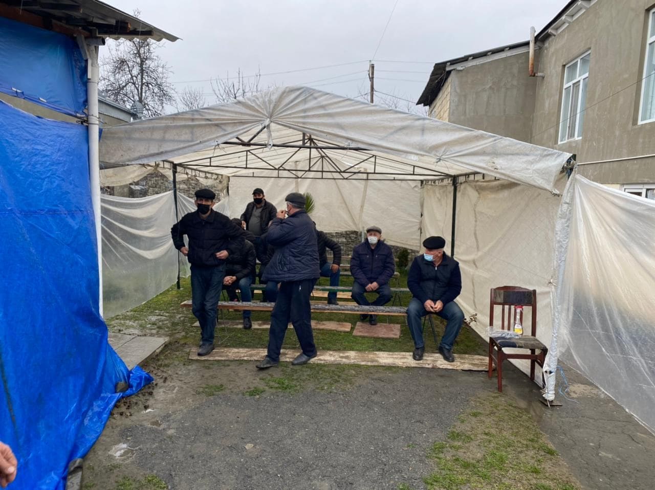 Goranboyda yas mərasimi keçirmək istəyən şəxslər saxlanılıb -FOTO