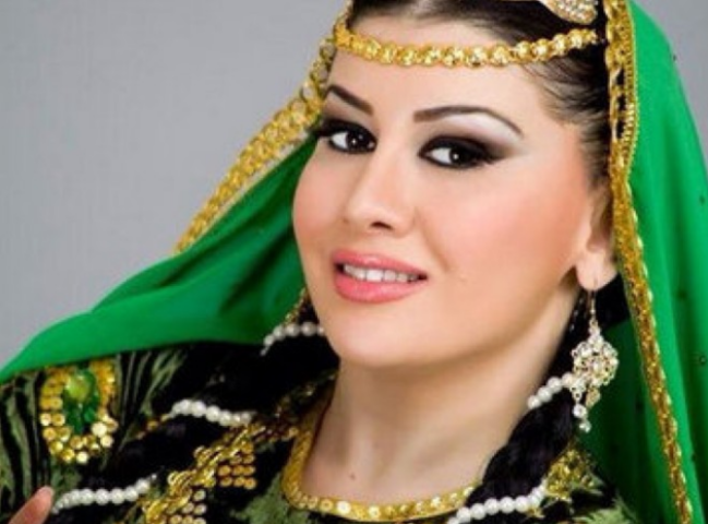 Rəqqasə Fatimə ÖLKƏNİ TƏRK ETDİ- FOTO