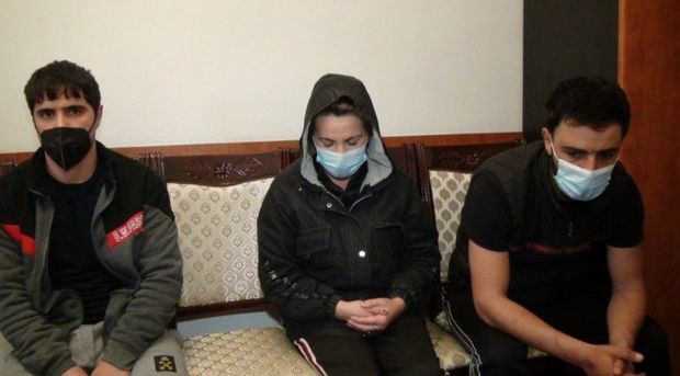 Oğrular qadının narkotik olan çantasını qaçırdı - FOTO