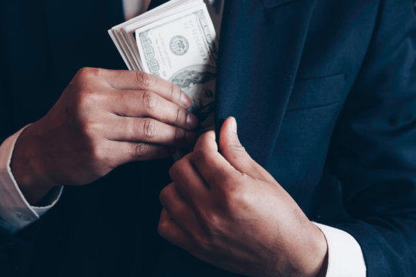 Yevlaxda məktəb direktora cinayət işi açıldı