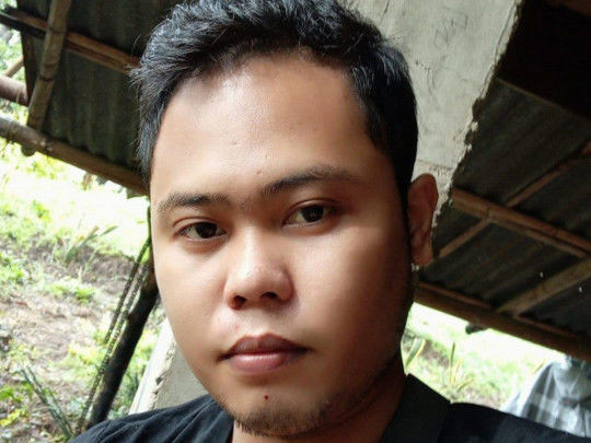 Нарушителя карантина в наказание заставили сделать 300 приседаний, после чего он умер