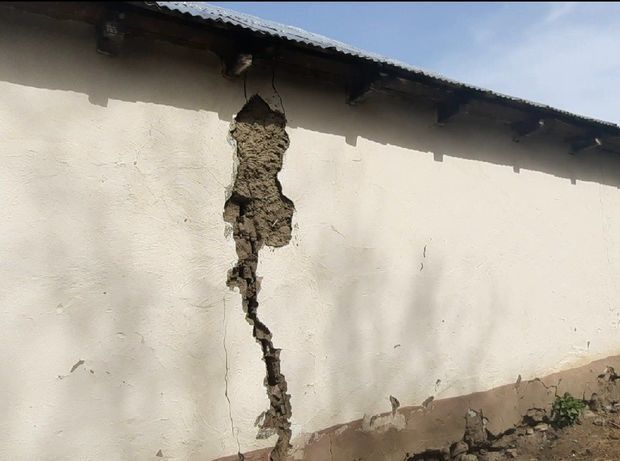 Оползень в Лерике: жители эвакуированы - ВИДЕО