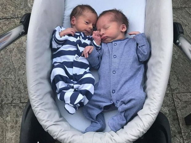 Üç həftə ərzində iki dəfə hamilə qaldı, iki oğlu dünyaya gəldi - FOTO