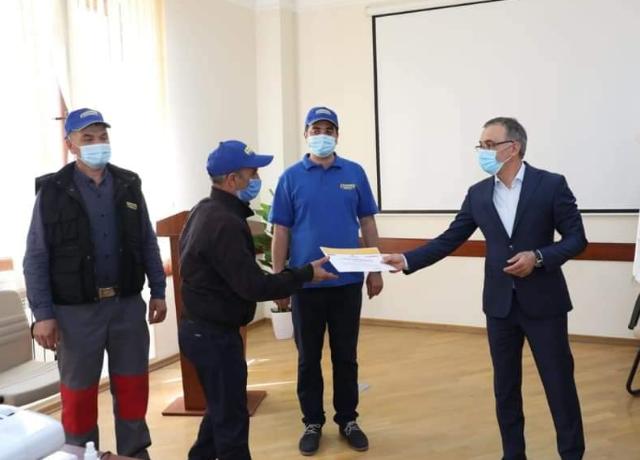 Dağlıq ərazilərdə müasir kombaynlarla taxıl biçini aparacaq mexanizatorlar sertifikatla təmin ediliblər - FOTO