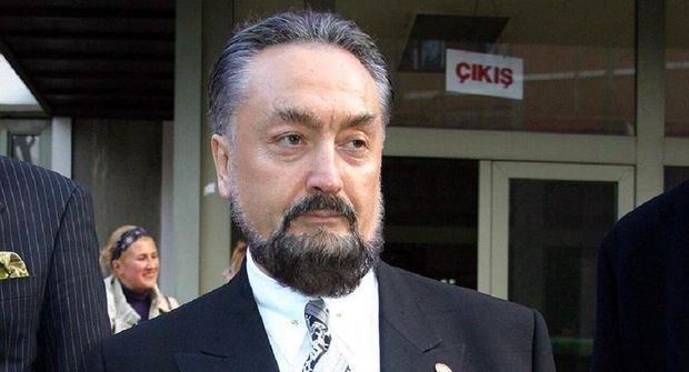 Adnan Oktar yeni imici ilə gündəmə gəldi - FOTO