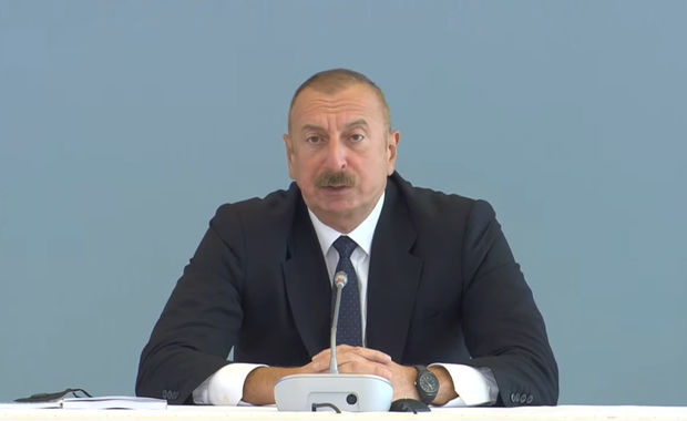 Prezident İlham Əliyev ADA Universitetində təşkil olunan konfransda çıxış edir - CANLI YAYIM