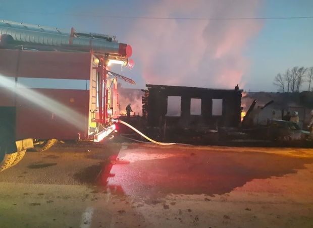 Пятеро детей погибли при пожаре в частном доме в России