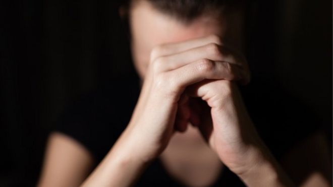 Azərbaycanda 2 qadın kişinin əl-ayağını bağlayıb, təcavüz etdi - VİDEO