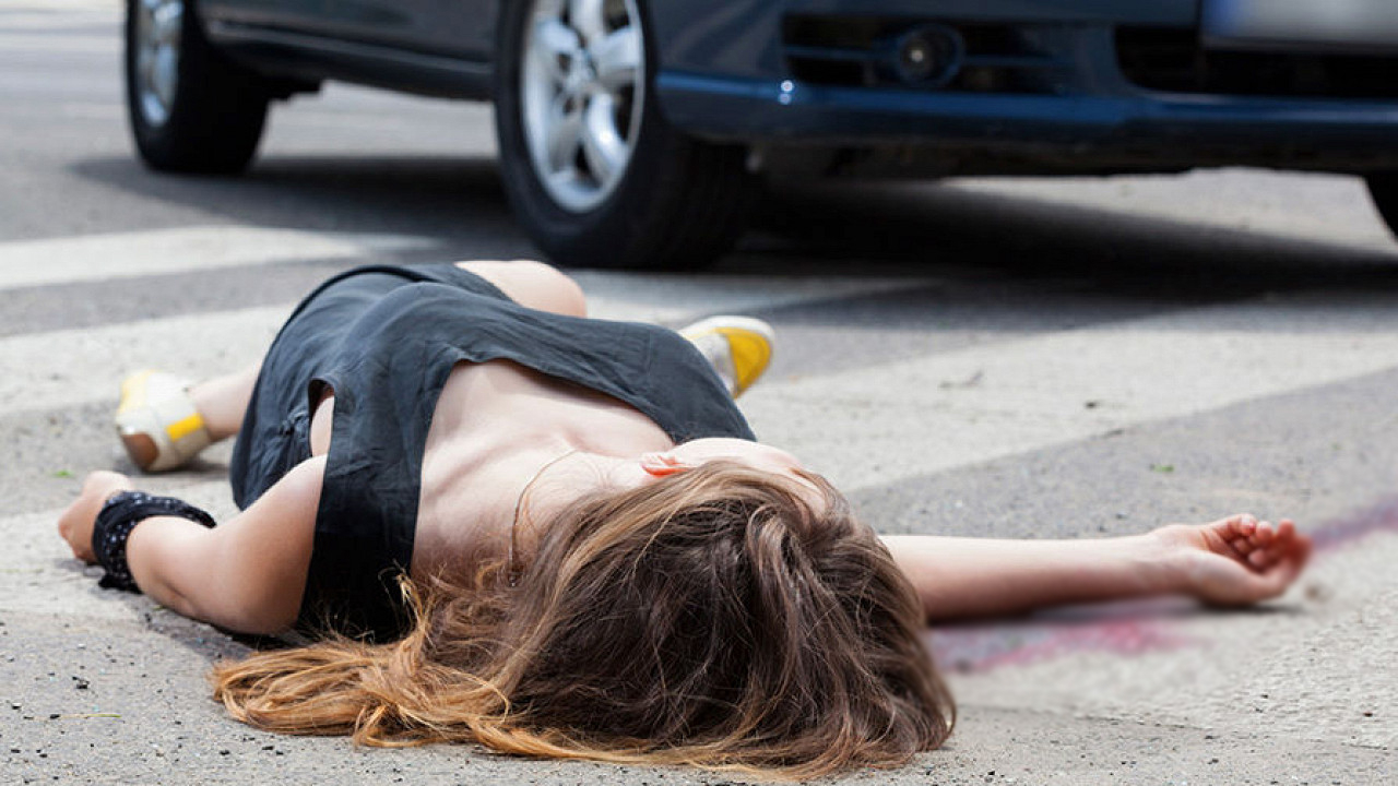 Bakıda ana və 1 yaşlı körpəsini maşın vurdu, körpə öldü