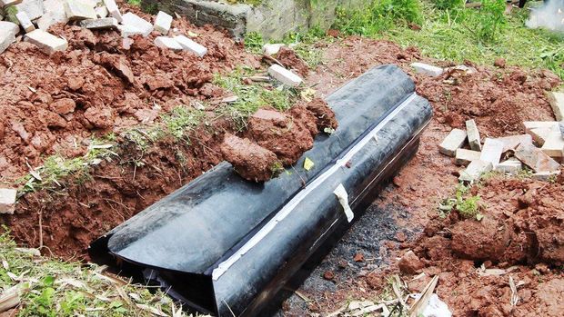 Tabutda meyitləri dəyişmək üçün kişini qaçırdıb öldürdülər