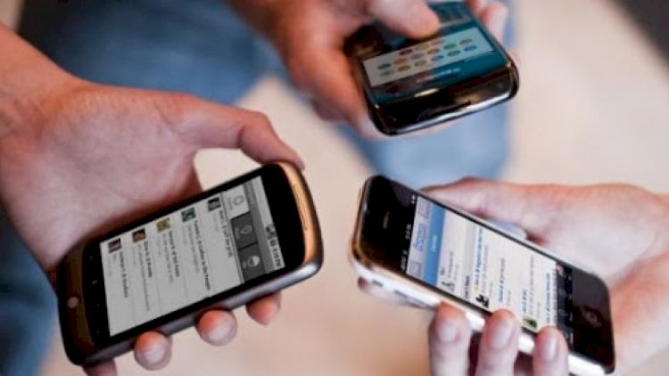 Kişilərə lüt şəkillərini göndərən gəlinin anası DANIŞDI - VİDEO