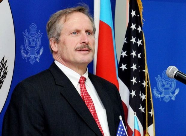 Robert Sekuta: “Co Bayden birbaşa İlham Əliyevlə işləyib”