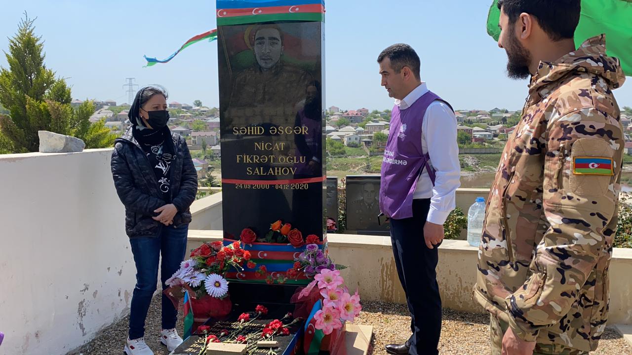 Gənclər təşkilatının nümayəndələri “Şəhid anası ilə bir gün” keçirib