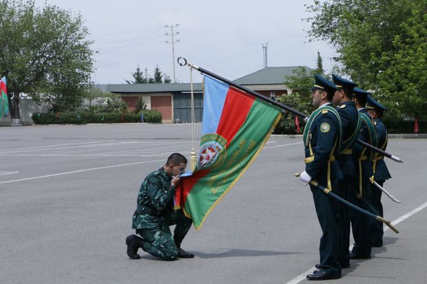 Bir qrup hərbi qulluqçu­ tərxis edildi - FOTO
