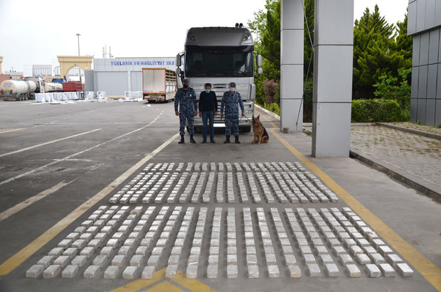 Yük avtomobilində 244 kiloqramdan çox heroin aşkar edilib - FOTO/VİDEO