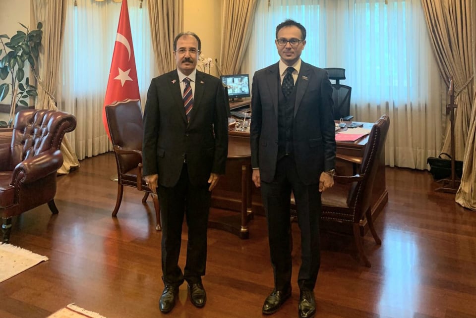 Millət vəkili Türkiyənin ölkəmizə təyin olunmuş yeni səfiri ilə görüşdü