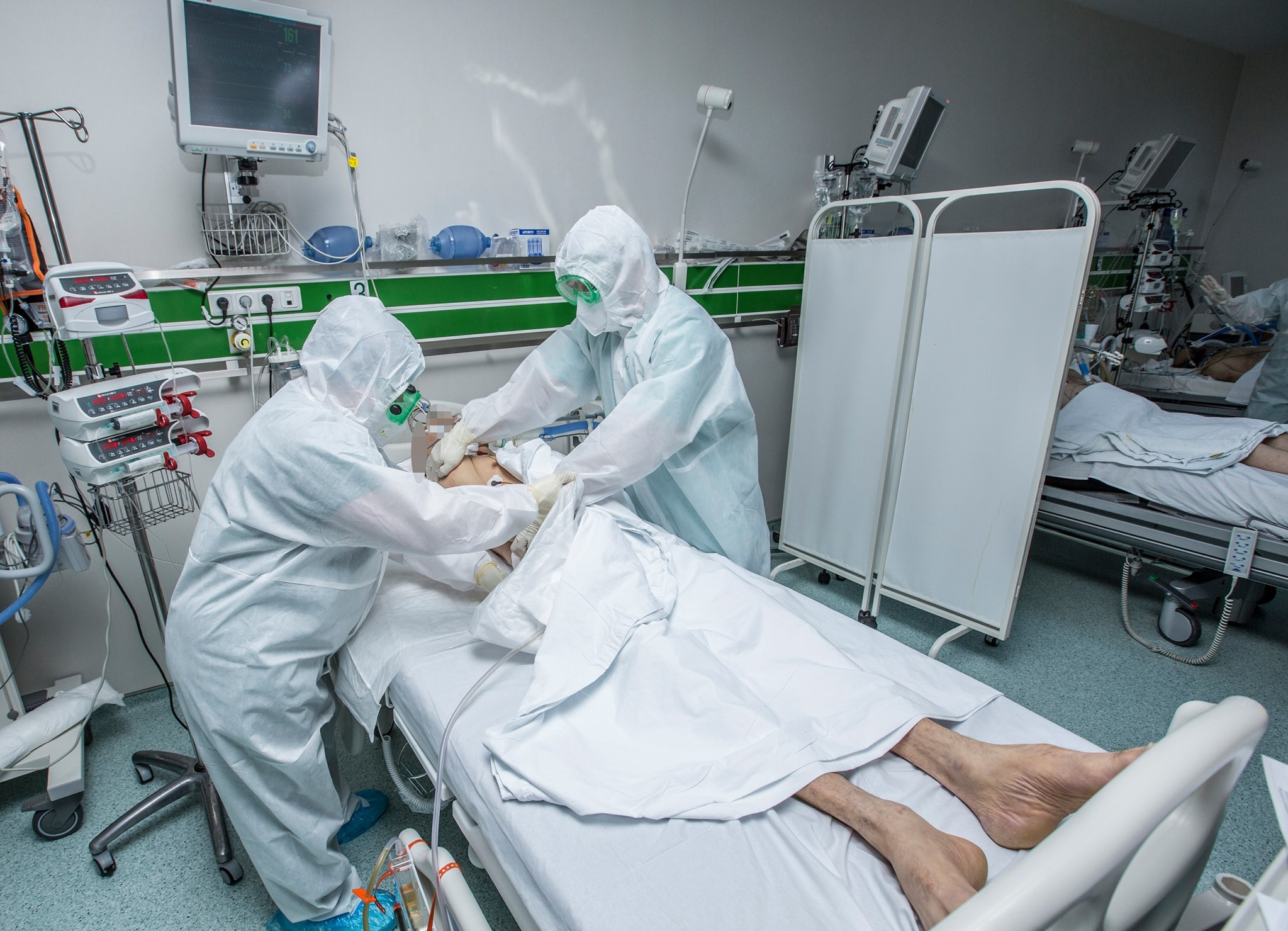 Azərbaycanda müəllim koronavirusdan öldü