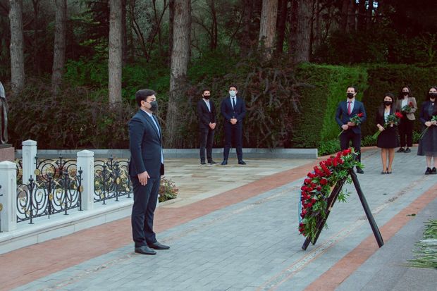 Davamçılar Fəxri xiyabanda və “Şöhrət” muzeyində olub - FOTO