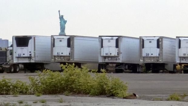 Nyu-Yorkda koronavirusdan ölənlər soyuducuda saxlanılır - FOTO