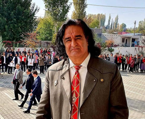 Tanınmış rəssam koronavirusdan vəfat etdi - FOTO