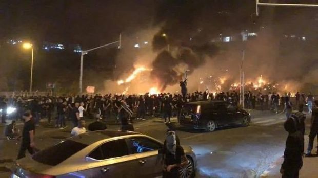 В Израиле ввели режим ЧП в городе Лод