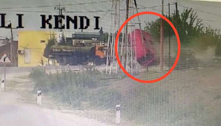 Azərbaycanda baş verən dəhşətli qəzanın anbaan görüntüsü - VİDEO