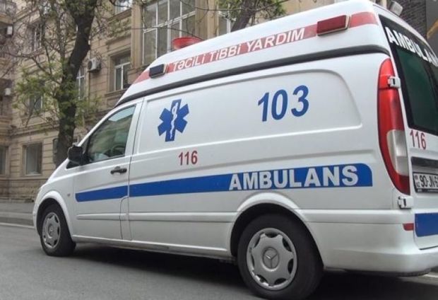 В Баку попавшему в ДТП пешеходу ампутировали ногу