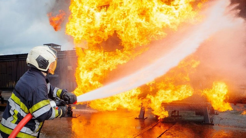 Bakıda restoranda partlayış: Yaralılar var