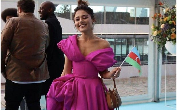 Efendi прошлась по красной дорожке 