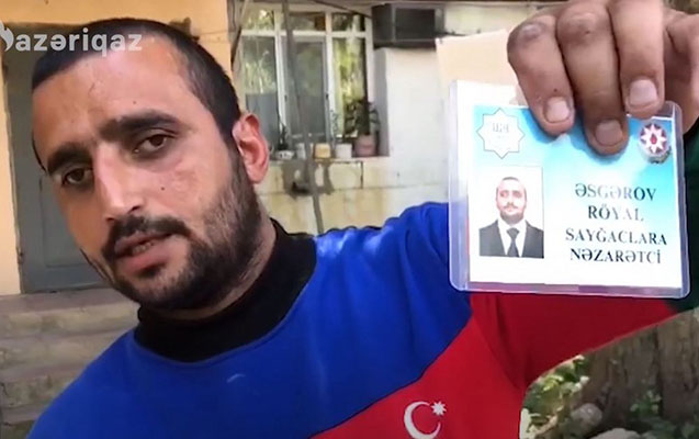 Saxta vəsiqə ilə abonentlərdən pul alan dələduz saxlanıldı - Video