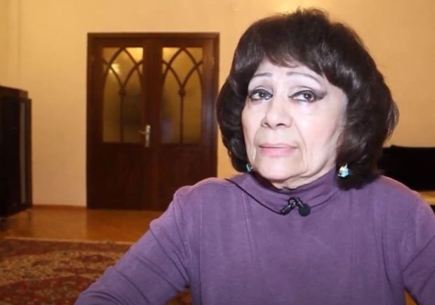 Koronavirusdan sağalan Elmira Rəhimova xəstəxanadan evə buraxıldı