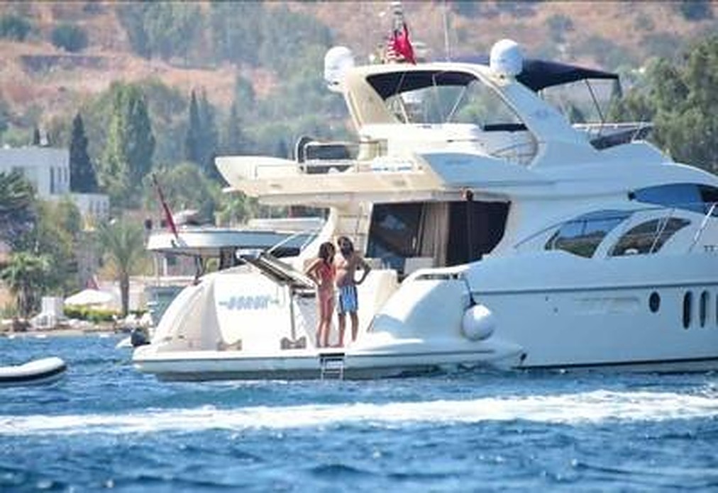 Bakıda yaxtada qızların LÜT VİDEOSU YAYILDI