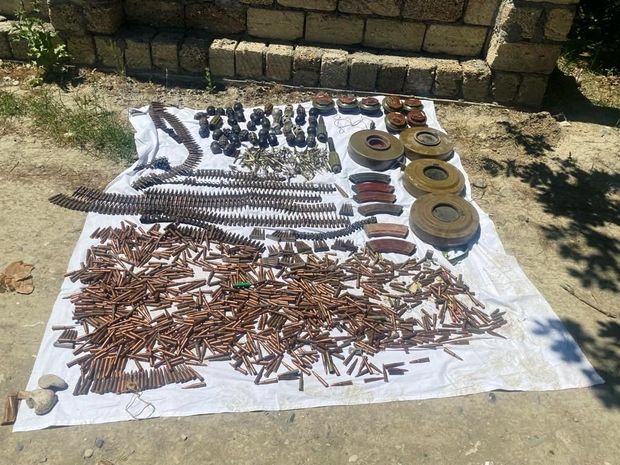 Xaçmaz rayonunda silah arsenalı aşkarlandı - FOTO
