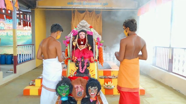 Koronavirusu tanrı elan edib, tapınmağa başladılar - VİDEO